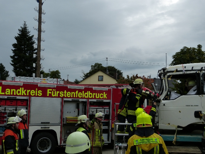 Technische Unfallrettung aus Lkw, Bild 5