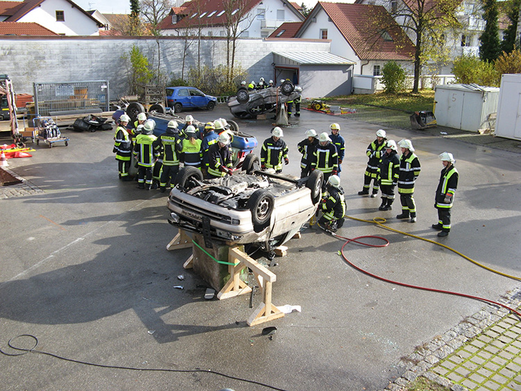 Technische Unfallrettung aus PKW Aufbaulehrgang, Bild 1