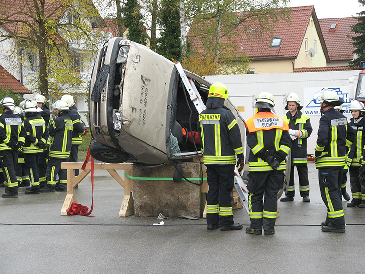 Technische Unfallrettung aus PKW Aufbaulehrgang, Bild 2