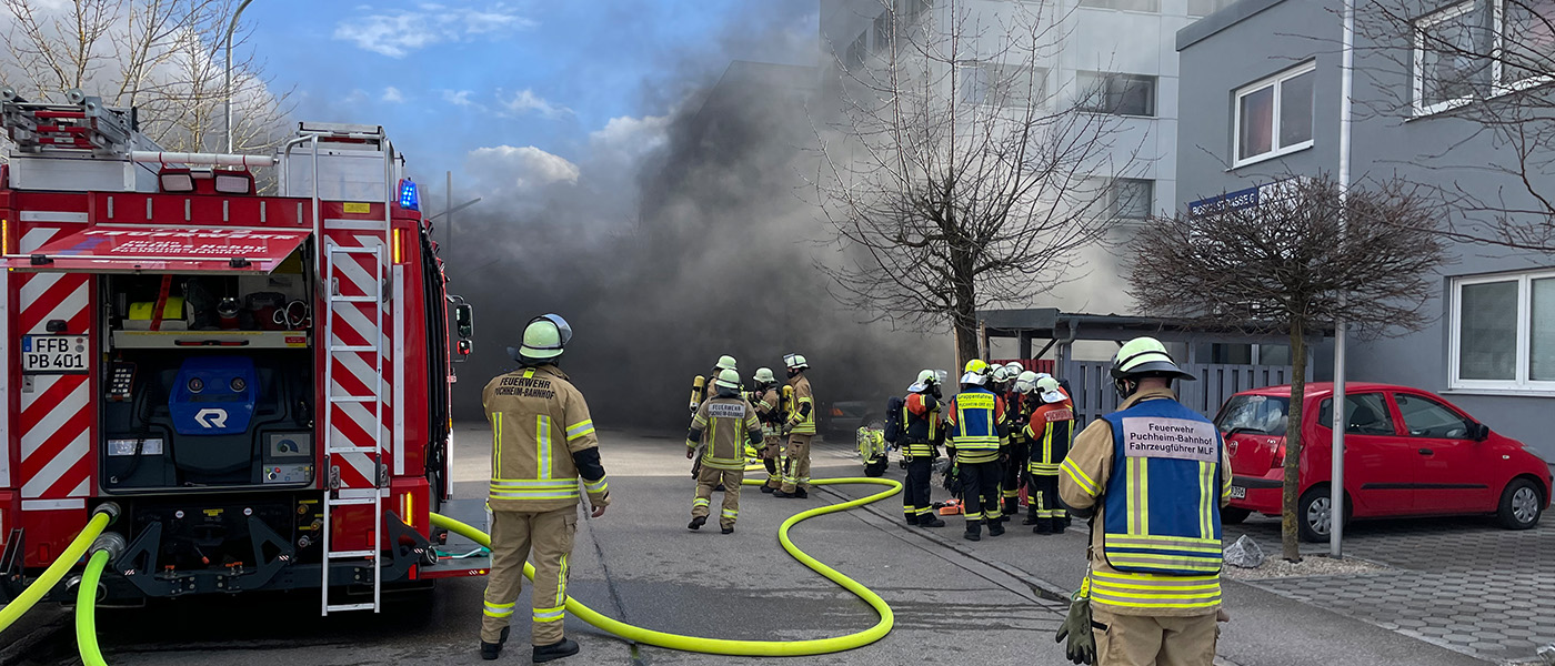 Fünf verletzte Personen nach Werkstattbrand