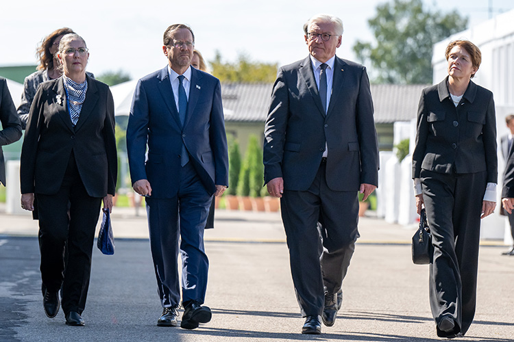 Gedenkveranstaltung aus Anlass des 50. Jahrestages des Olympiaattentates von 1972 am 05.09.2022 auf dem Fliegerhorst Fürstenfeldbruck. Foto: Sebastian Widmann / StMI