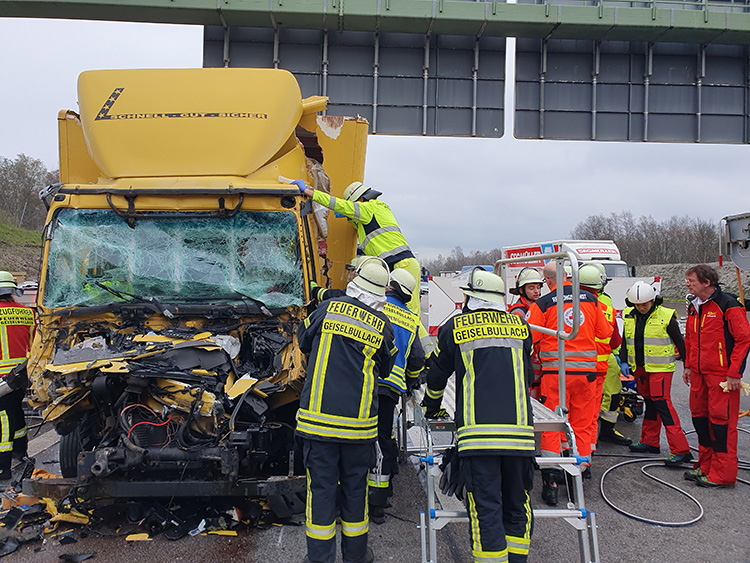 Verkehrsunfall Bild 02