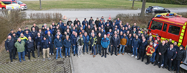 Gruppenbild der Kommandant*innen und der Kreisbrandinspektion Fürstenfeldbruck anlässlich des 21. Kommandantentages in Adelshofen