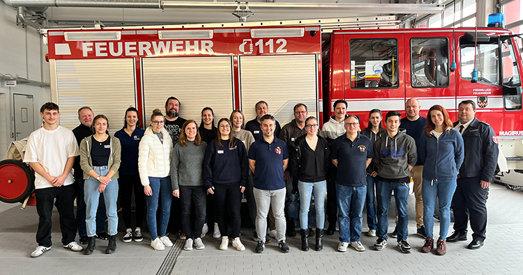 Teilnehmer neue und künftige Jugendwarte der Freiwilligen Feuerwehren Adelshofen, Aich, Althegnenberg, Esting, Fürstenfeldbruck, Germerswang, Gernlinden, Nassenhausen, Maisach, Moorenweis, Puchheim-Bahnhof, Puchheim-Ort und Rottbach