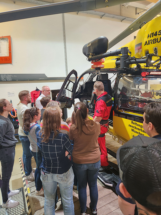 Interessanter Austausch der Feuerwehren mit der ADAC Luftrettung, Bild 3