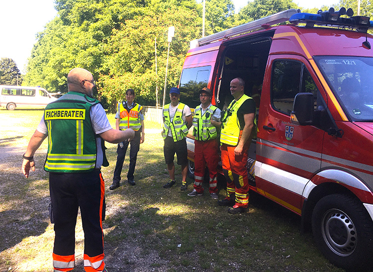 Abgerissene Oberleitung – 500 Personen aus Zügen evakuiert