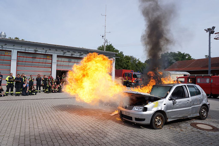 Feuriger Fortbildungstag für Feuerwehrfrauen, Bild 2