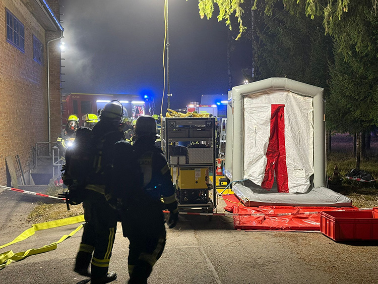 Gefahrgutübung Tanklage Krailing, Bild 03