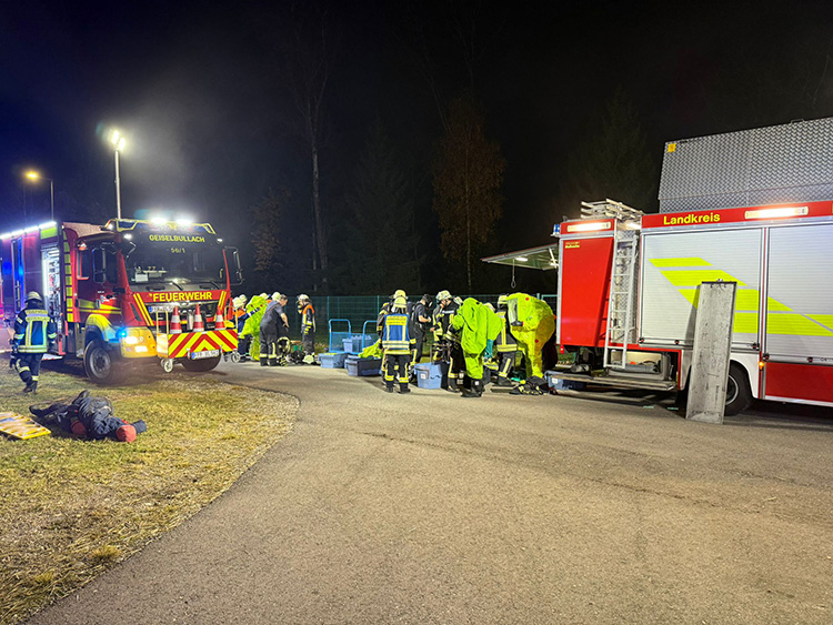 Gefahrgutübung Tanklage Krailing, Bild 05