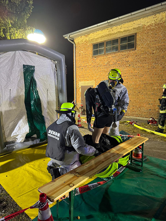 Gefahrgutübung Tanklage Krailing, Bild 06