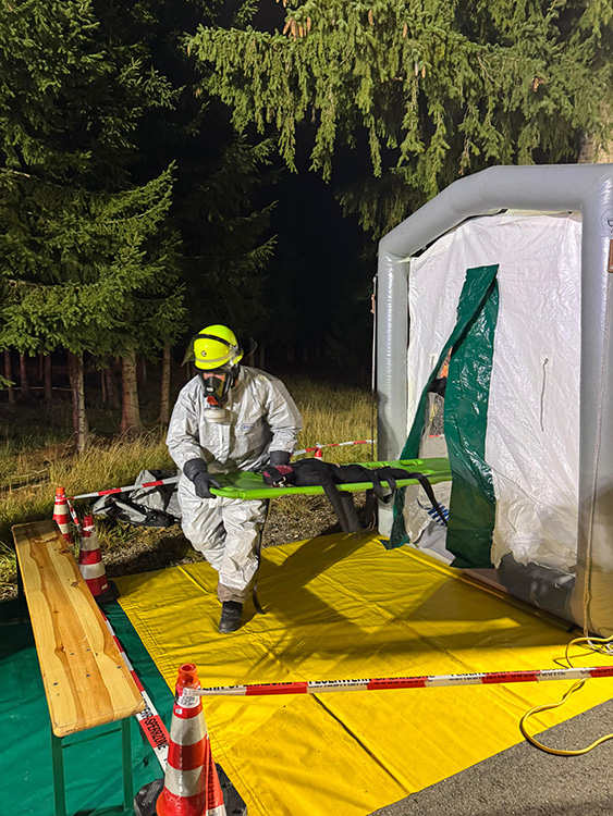 Gefahrgutübung Tanklage Krailing, Bild 13