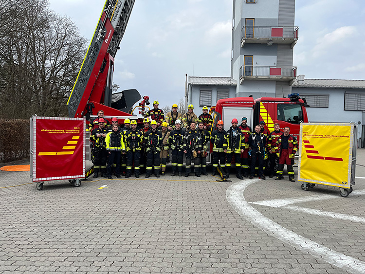 Erfolgreicher Lehrgang f&uuml;r Absturzsicherung in Eichenau, Bild 1