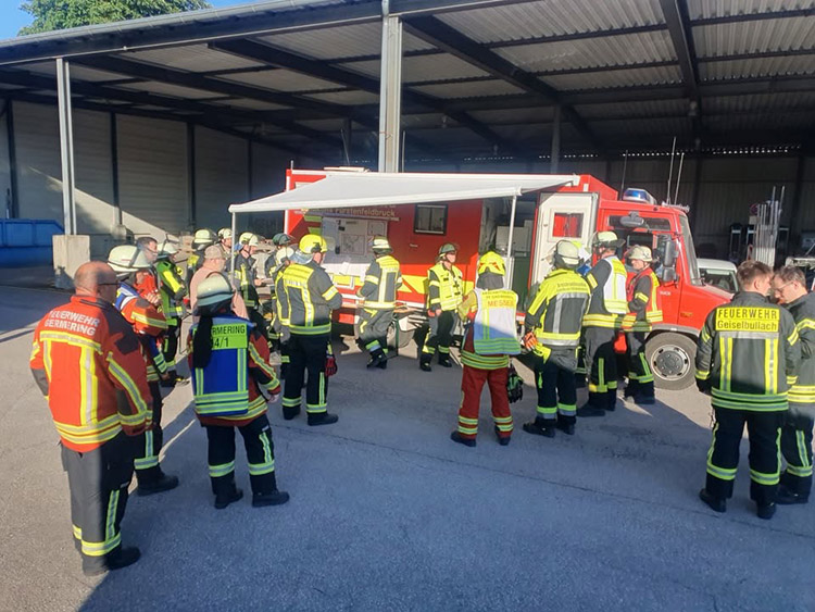 &Uuml;bung der Gefahrguteinheiten, Bild 5