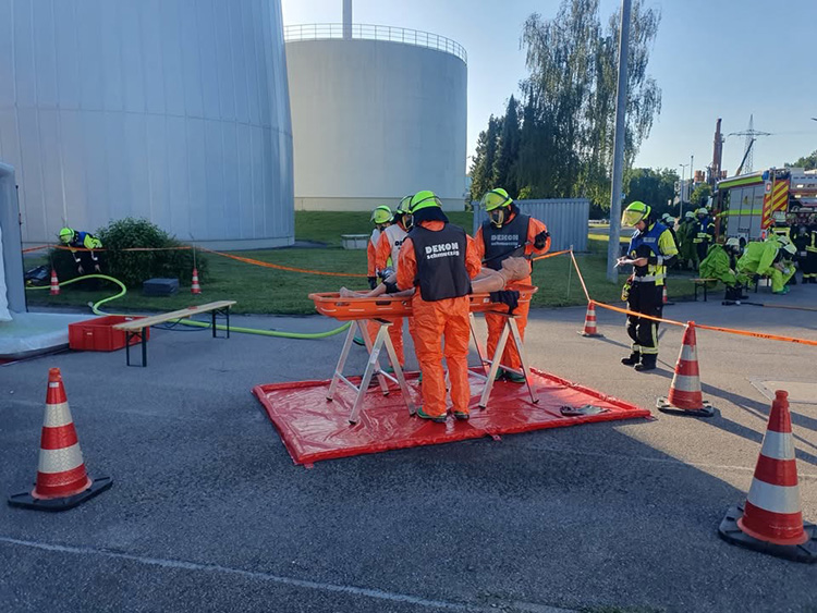 &Uuml;bung der Gefahrguteinheiten, Bild 6